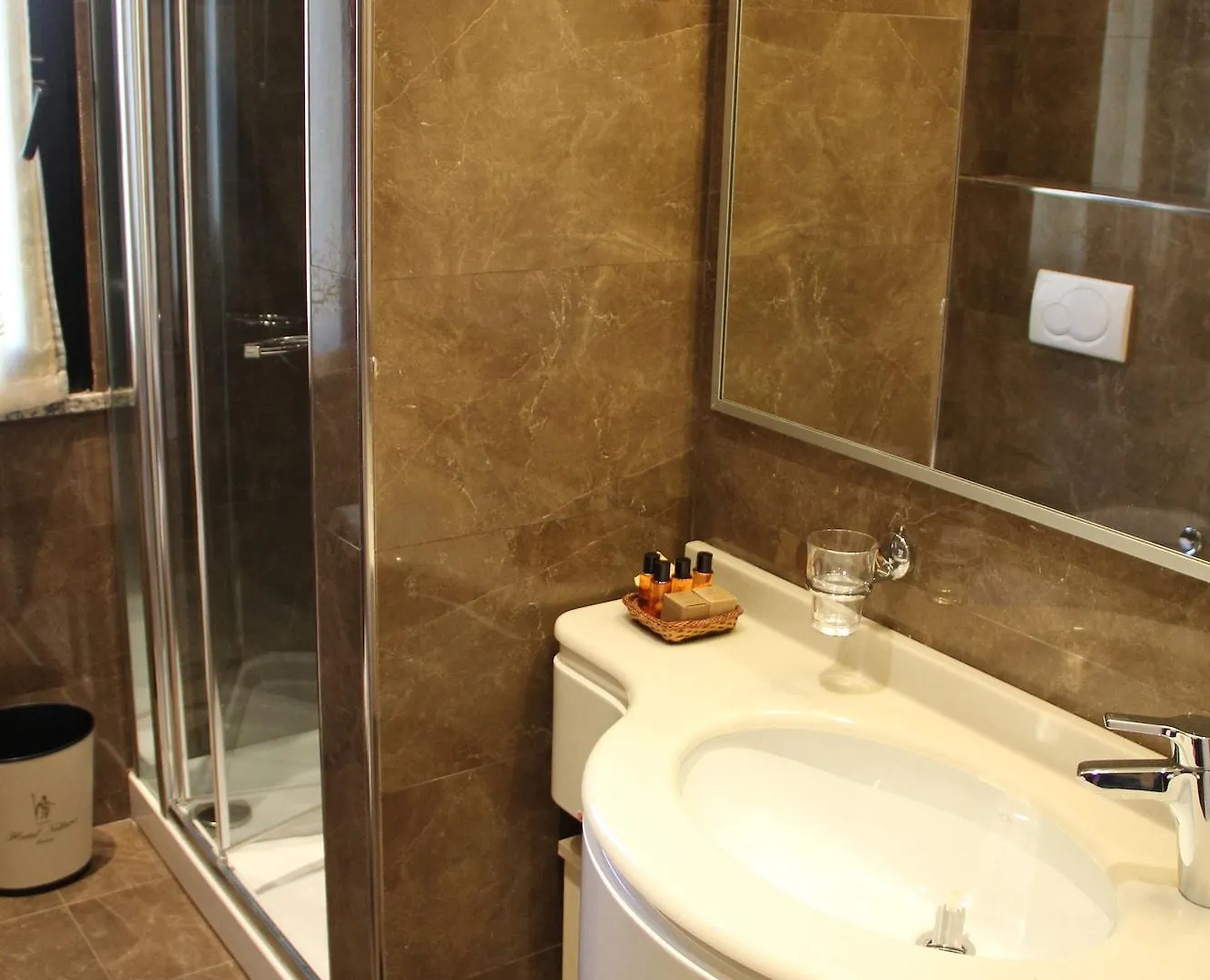 קרביה Hotel Nettuno