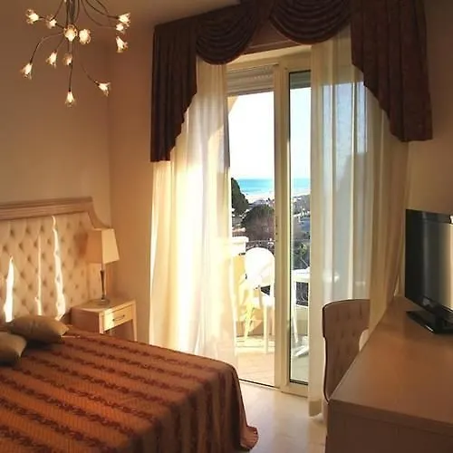 קרביה Hotel Nettuno 4*,