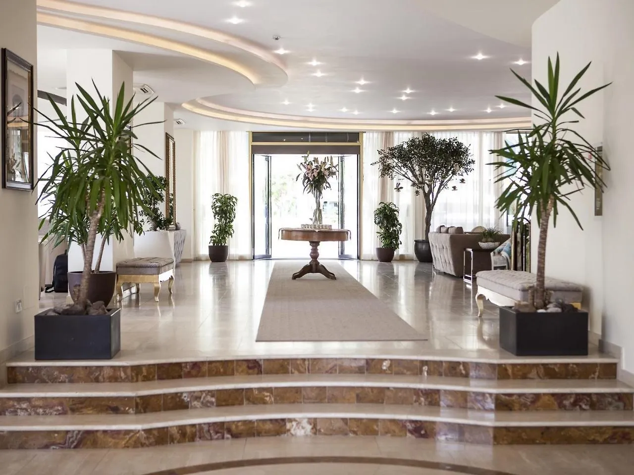 קרביה Hotel Nettuno