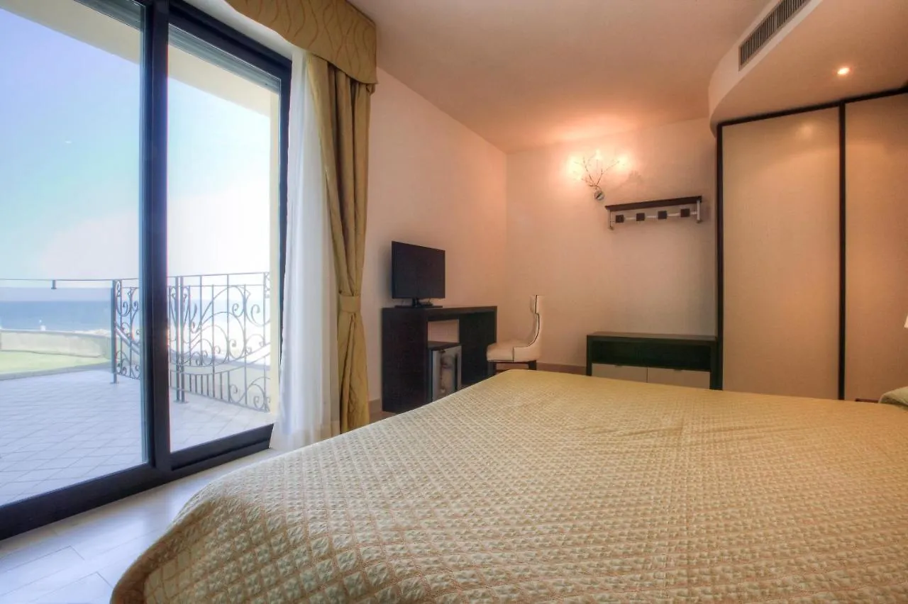 ****  קרביה Hotel Nettuno איטליה